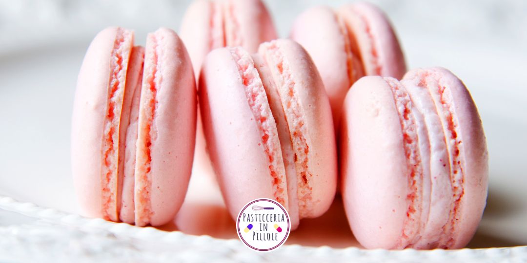 Quale meringa scegliere per i macarons: francese, svizzera o italiana?